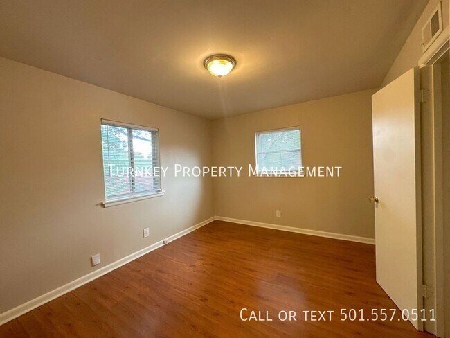 Foto del edificio - 5218 Nelbrook Dr