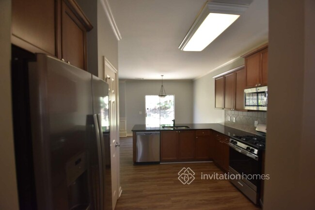 Foto del edificio - 6625 Grove Meadows Ln