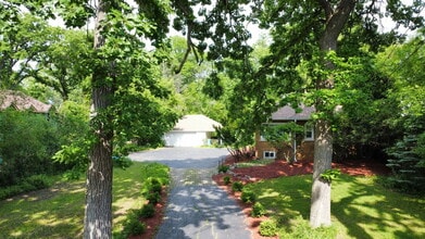 Building Photo - 2325 Shady Ln