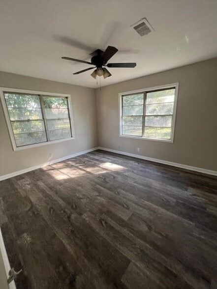 Building Photo - 1013 W Spanish Camp Rd