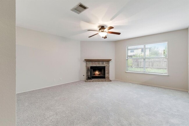 Building Photo - 1815 Brentwood Dr