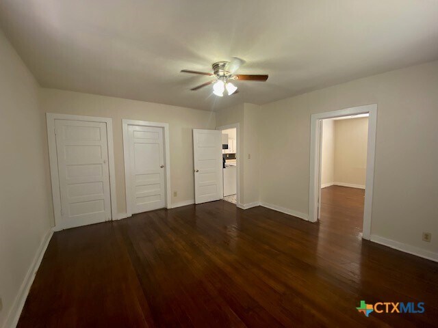 Building Photo - 703 S Laurel Ave