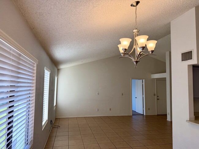 Foto del edificio - 4871 W Condor Dr