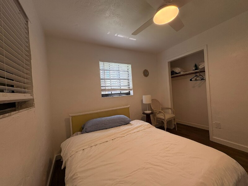 Foto principal - 2911 NW 11th St