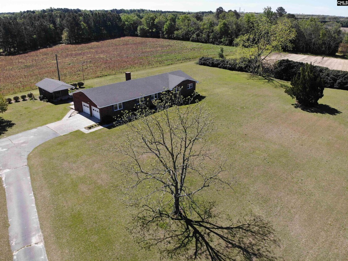 Foto principal - 137 Horses Neck Rd