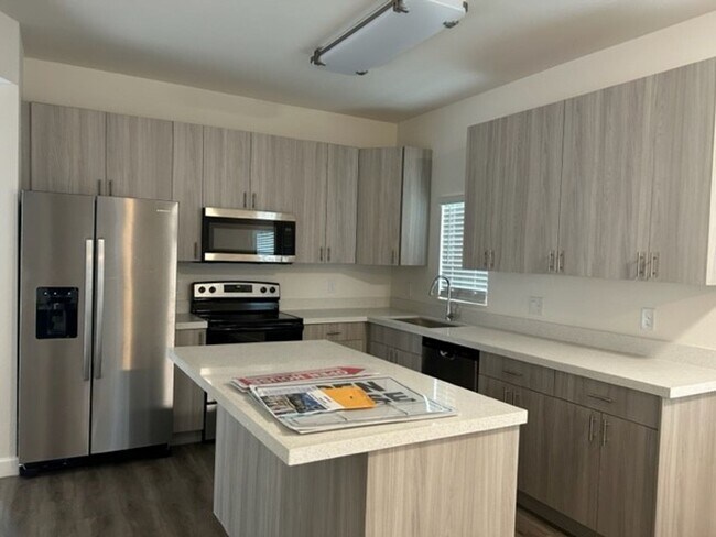 Foto del edificio - Corner unit, ground floor - Low Deposit wi...
