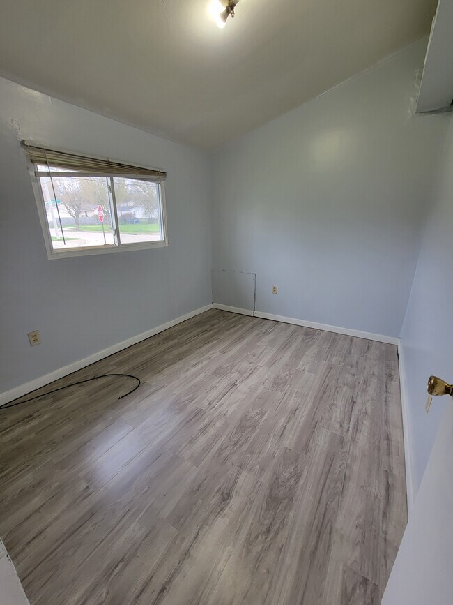 Foto del edificio - 1331-1333 Thurston St