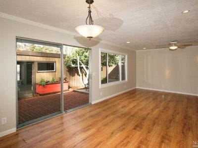 Primary Photo - 1 Aloma Way