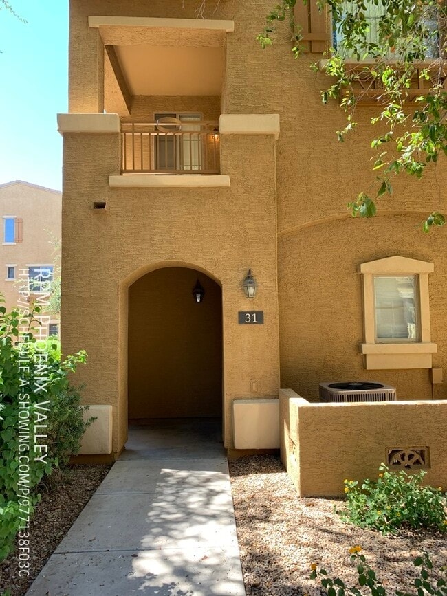 Building Photo - Gated Community ! 2 Master Suites 2.5 Bath...