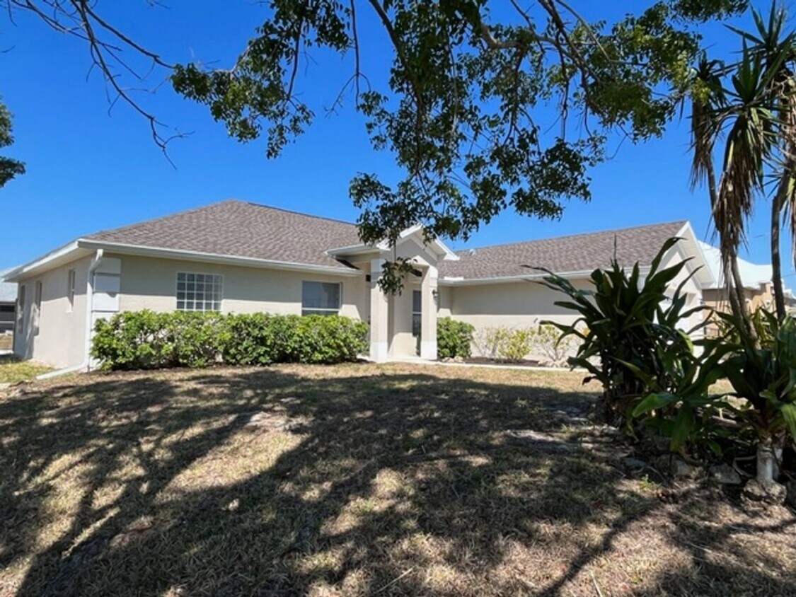 Primary Photo - 1530 SW 19th Ave