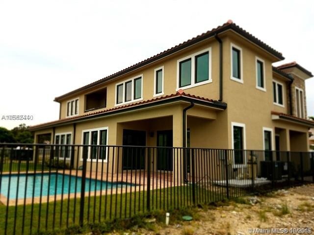 Foto del edificio - 3433 Emerson Ln