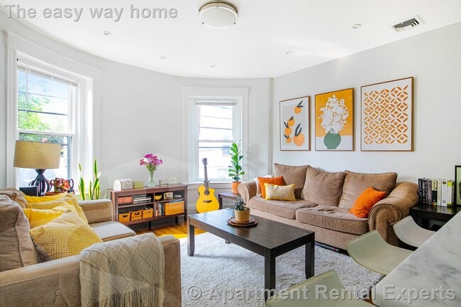 Building Photo - 40 Cameron St