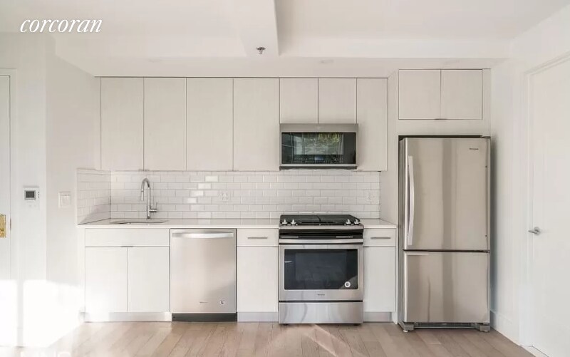 Foto principal - 423 Ocean Pkwy