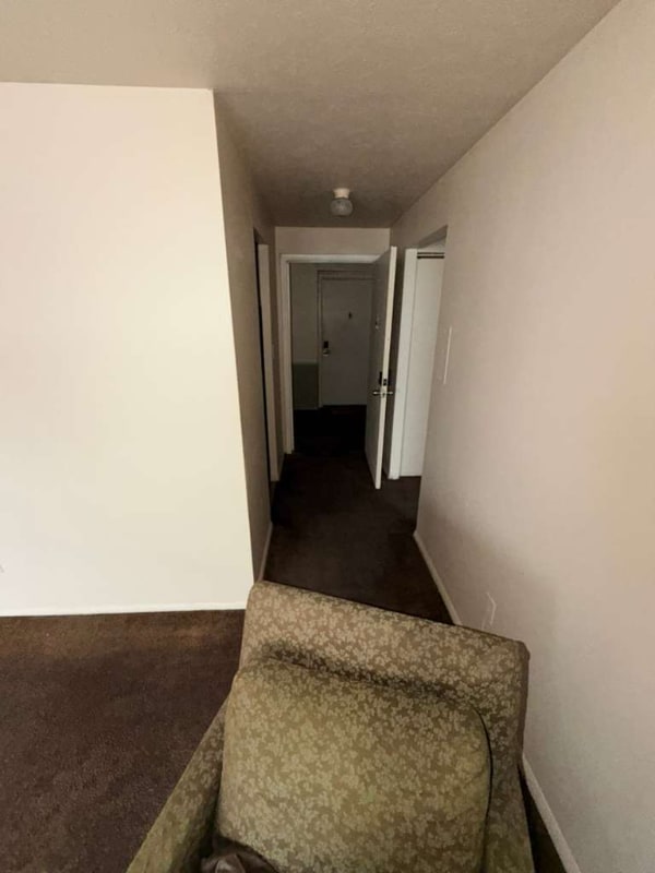 Building Photo - 14835 Euclid Ave