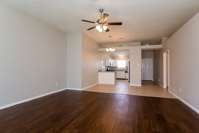 Building Photo - 23715 Prairie Bird Dr