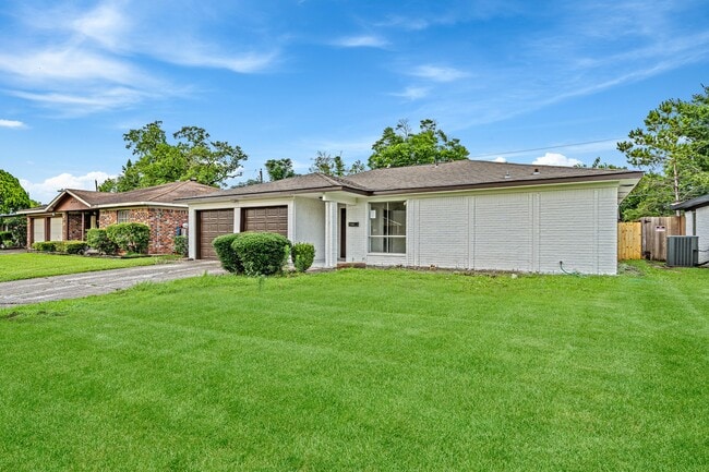 Building Photo - 11823 S Willow Cir