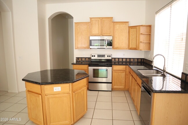 Building Photo - 3820 S Barberry Pl