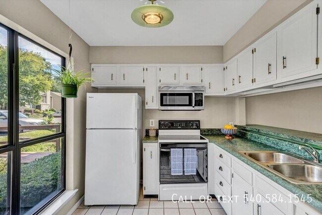 Foto del edificio - 7311 Maple Ct SW