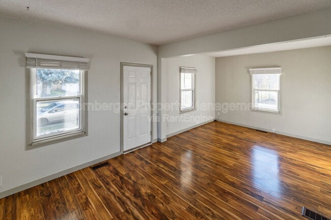 Foto del edificio - 707 E Providence Ave