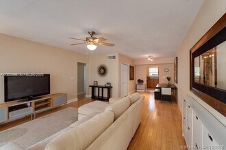 Building Photo - 1140 99th St