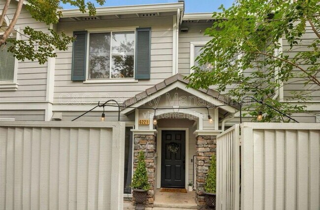 Foto del edificio - 6221 Barb Werner Ln