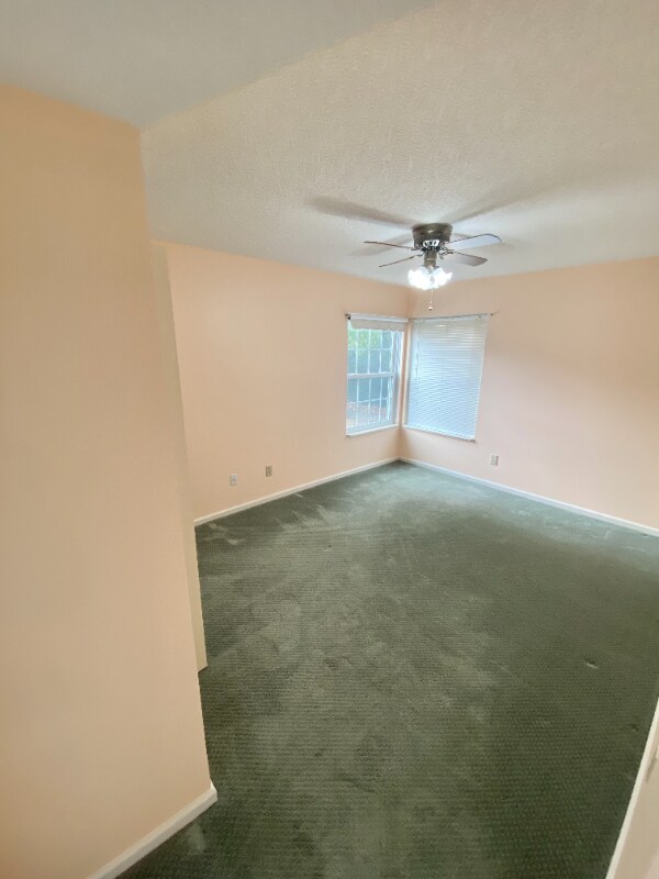 Foto del edificio - 701 Coventry Ln
