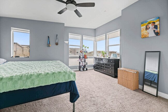 Foto del edificio - 1010 Rooftop Dr