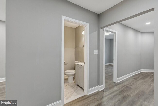 Foto del edificio - 405 34th St SE