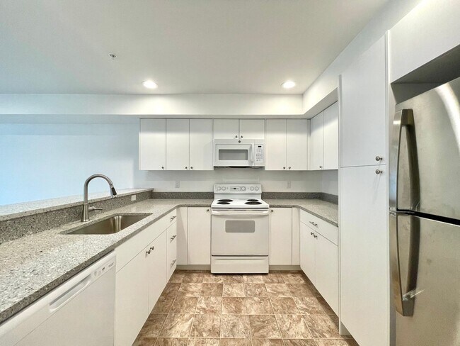 Foto del edificio - bright and cozy 2b2b apartment