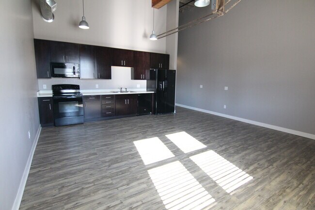 1HAB, 1BA - A12/808 ft² - 14Forty