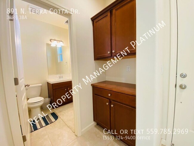 Building Photo - $1,995 New Reduced Price!  3 Bedroom Home ...
