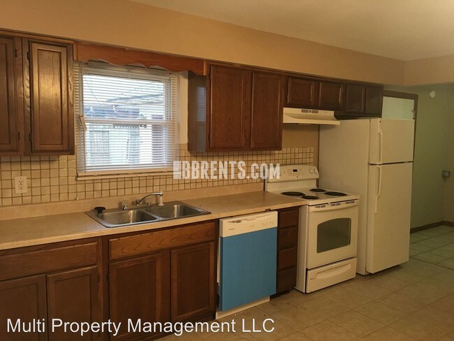 Building Photo - 3 br, 1 bath House - 311 Maple