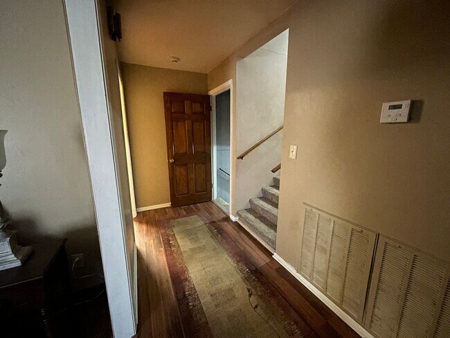 Building Photo - 3135 McLemoresville Rd