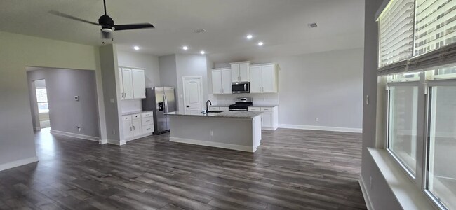 Foto del edificio - 820 Calhoun Dr