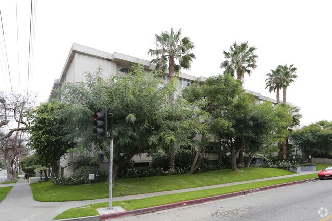 Building Photo - 1508 Veteran Ave