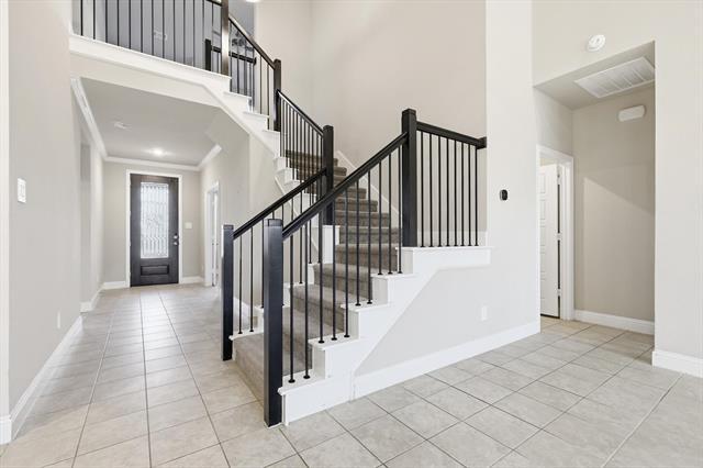 Building Photo - 908 Guava Ct