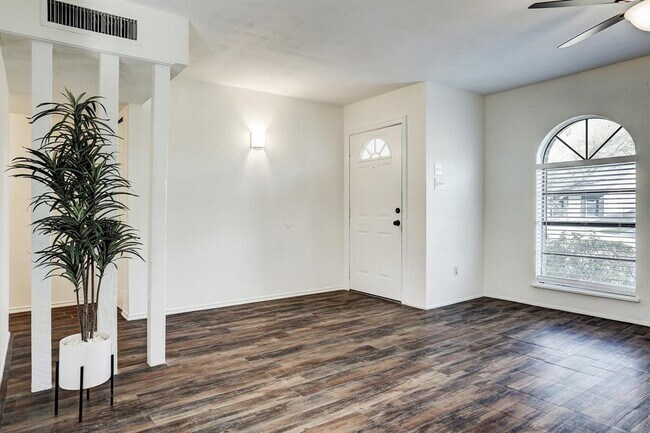 Foto del edificio - 24115 Anchor Ranch Dr