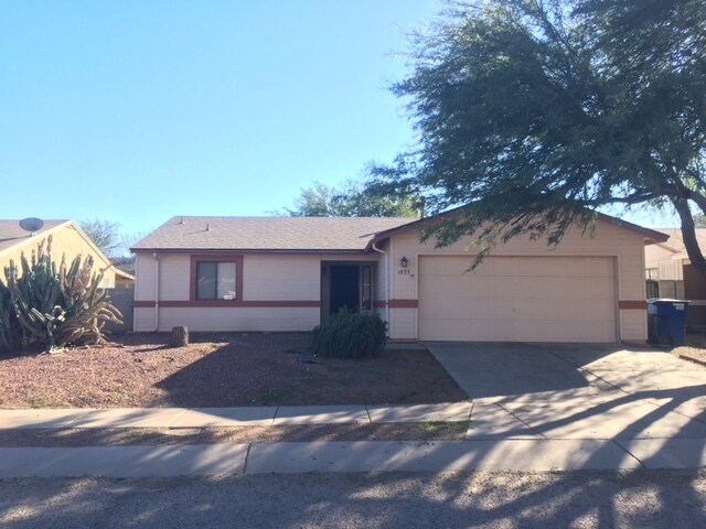 Primary Photo - 1833 W Chardonnay Dr