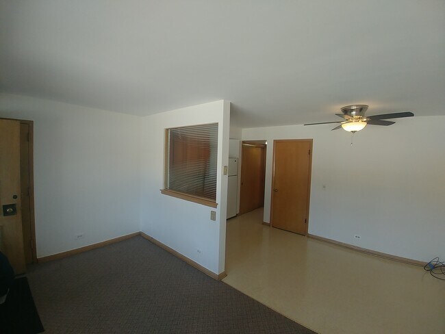 Building Photo - 753 Busse Hwy