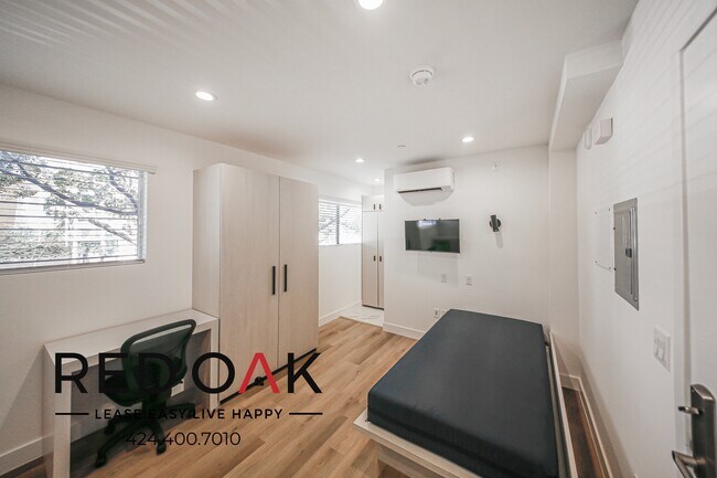 Foto del edificio - ~2 Months FREE~ Redone Studio, Featuring A...