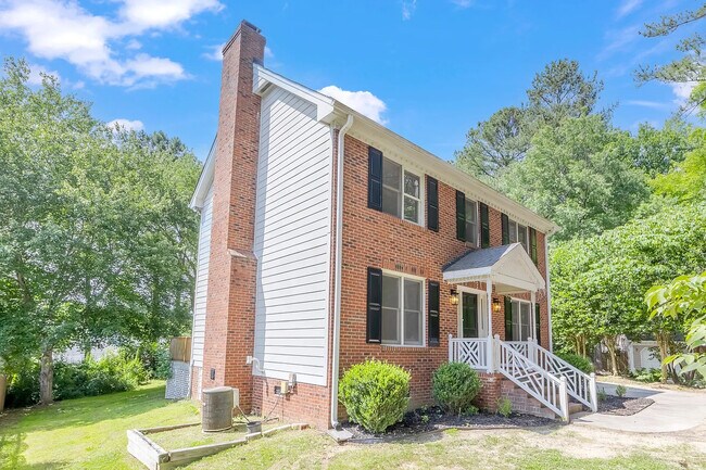 Foto del edificio - 623 Elmwood Ct