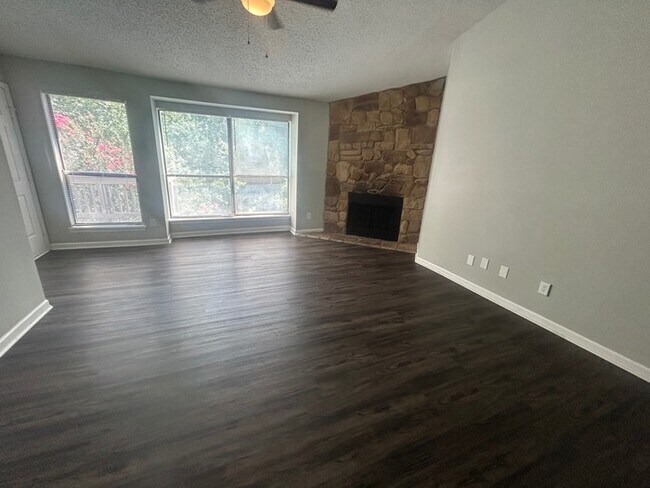 Foto del edificio - 3609 Juneau Rd