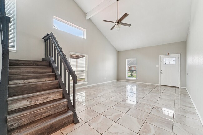 Foto del edificio - 9721 Debbie Ln