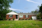 Foto principal - Three Bedroom off of Madison!