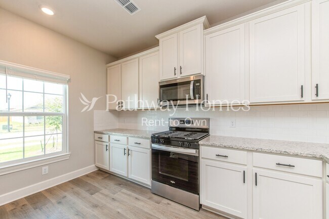 Building Photo - 619 Brookside Dr