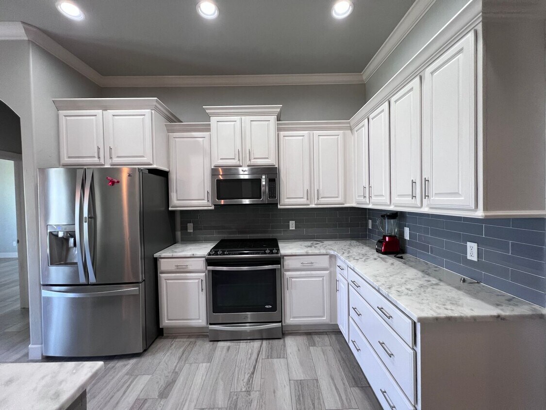Primary Photo - Stellar 4 Bed in Cobblestone!