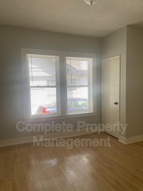 Building Photo - 3021 15th St W