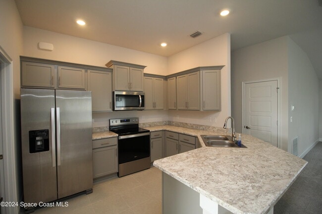 Foto del edificio - 2513 Pinwherry St NW