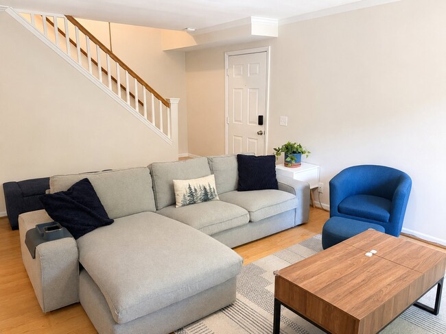 Photo - 10715 Hampton Mill Terrace (Rockville, MD) Apartment