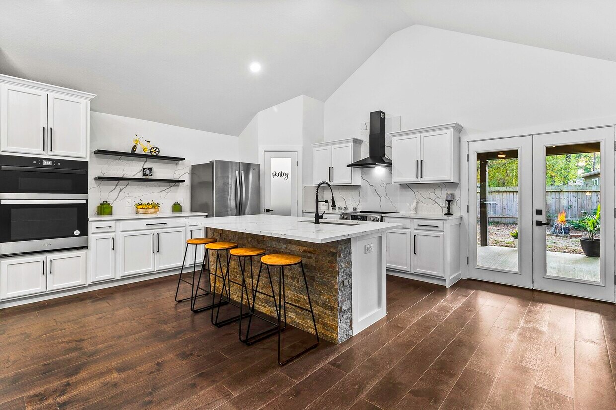 Building Photo - 112 Glen Haven